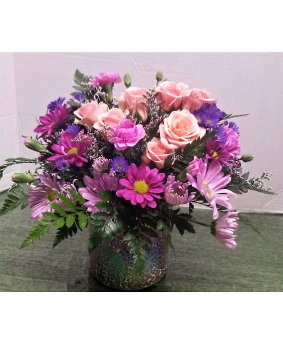 Radiantly Rosy Bouquet Arrangement